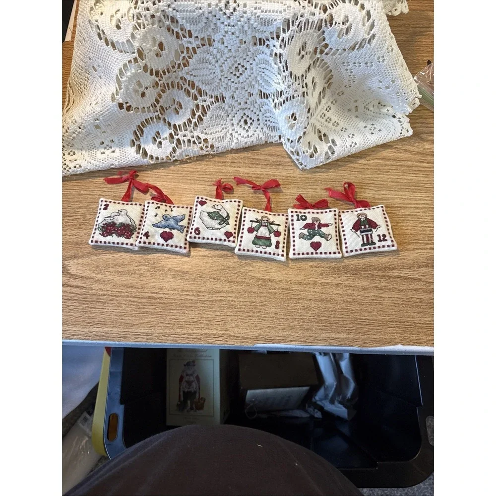 Twelve Days of Christmas cross-stitch ornaments - Picture 5 of 9